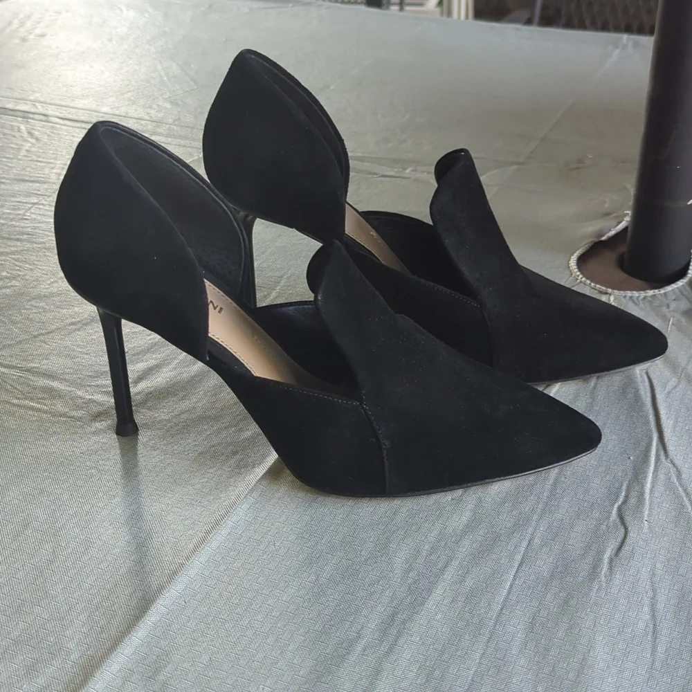 Gianni Bini Women's Faux Suede Heels EUC - Picture 8 of 10